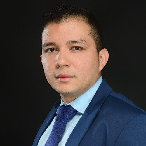 DAVIS ALVAREZ