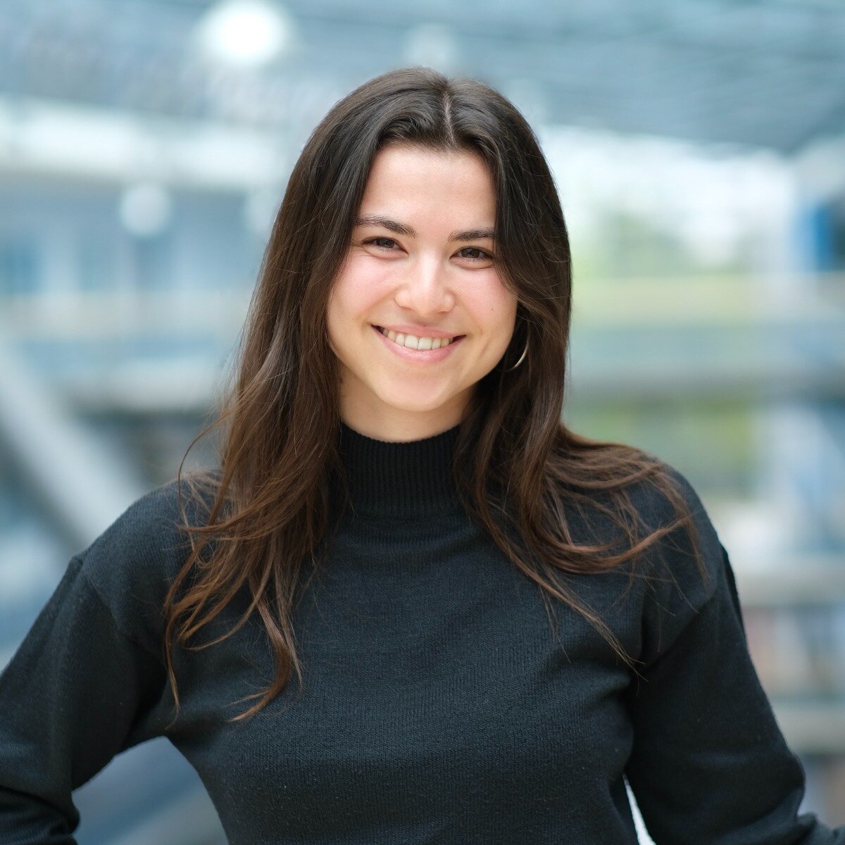Lara Avci