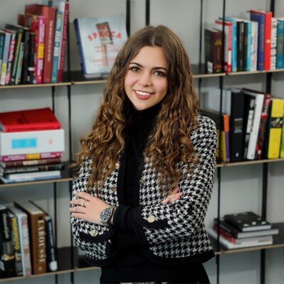 Victoria Mayer
