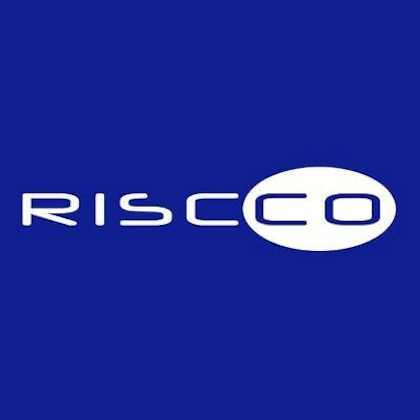 (Logo) A minimalist corporate logo for 'RISCCO' featuring white text on a solid blue background. Text: RISCCO Colors: #0019a8, #ffffff Note: The image consists of a brand name and a simple geometric shape (an oval) used as a visual identifier on a solid background, which is characteristic of a logo.
